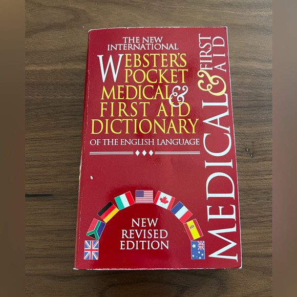 Vintage NEW INTERNATIONAL WEBSTERS POCKET FIRST AID & 
MEDICAL DICTIONARY - Picture 3 of 5